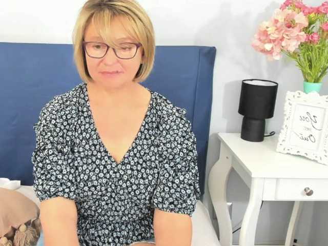 MarieneMature live cam on BongaCams