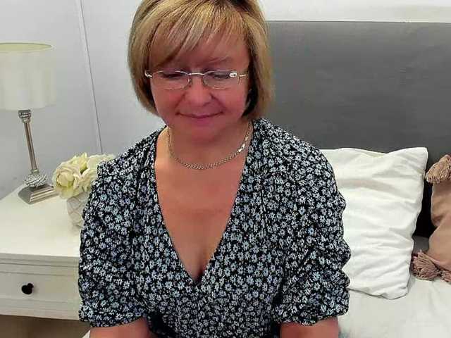 MarieneMature live cam on BongaCams