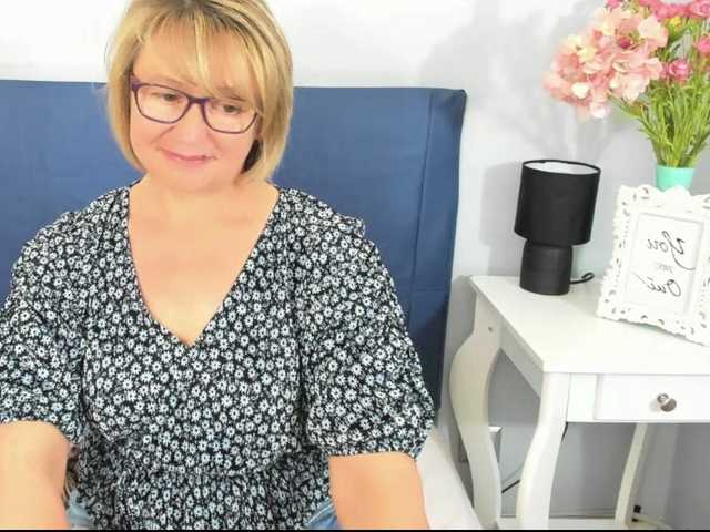 MarieneMature live cam on BongaCams