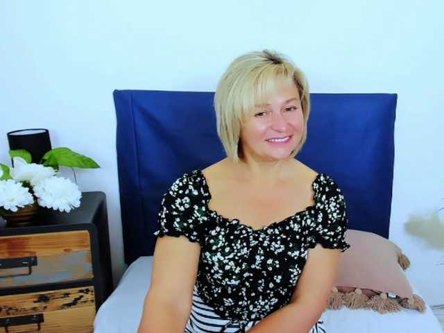 MarieneMature live cam on BongaCams