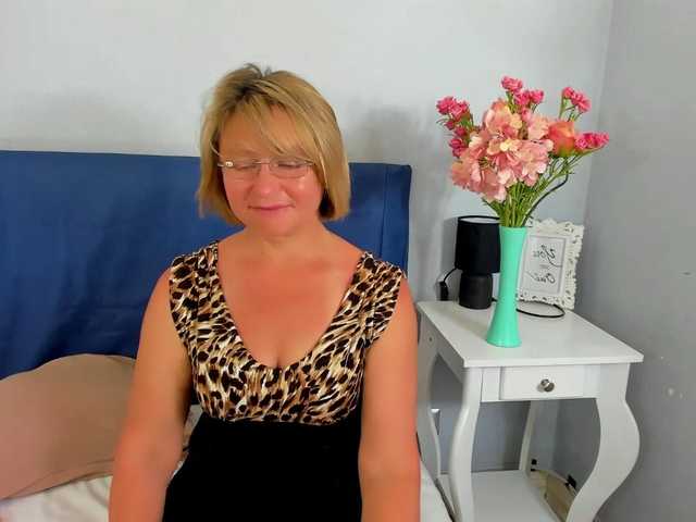 MarieneMature live cam on BongaCams