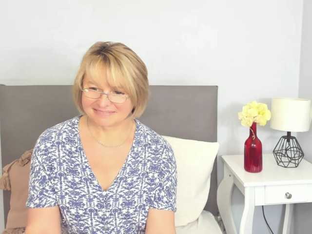 MarieneMature live cam on BongaCams