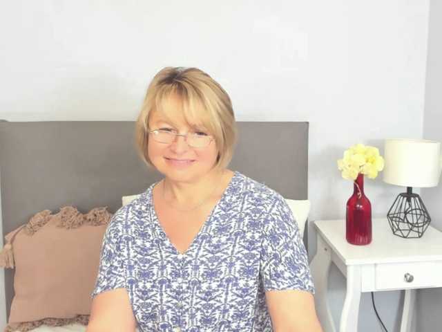MarieneMature live cam on BongaCams