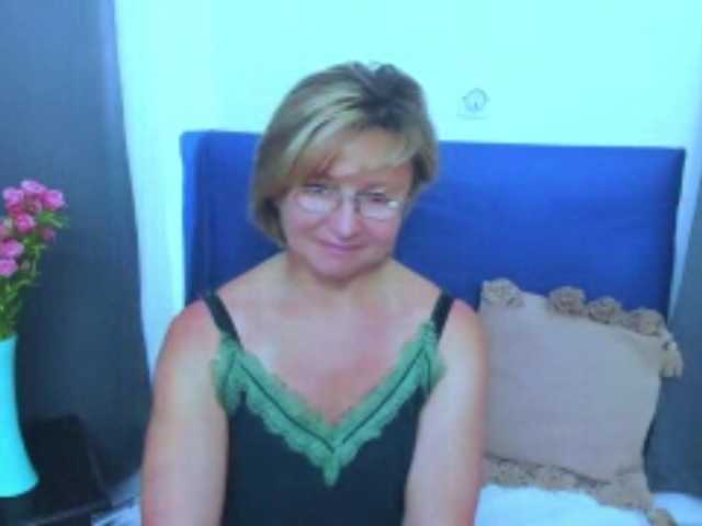 MarieneMature live cam on BongaCams