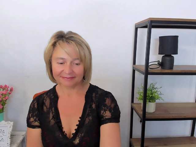 MarieneMature live cam on BongaCams