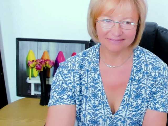 MarieneMature live cam on BongaCams