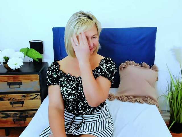 MarieneMature live cam on BongaCams