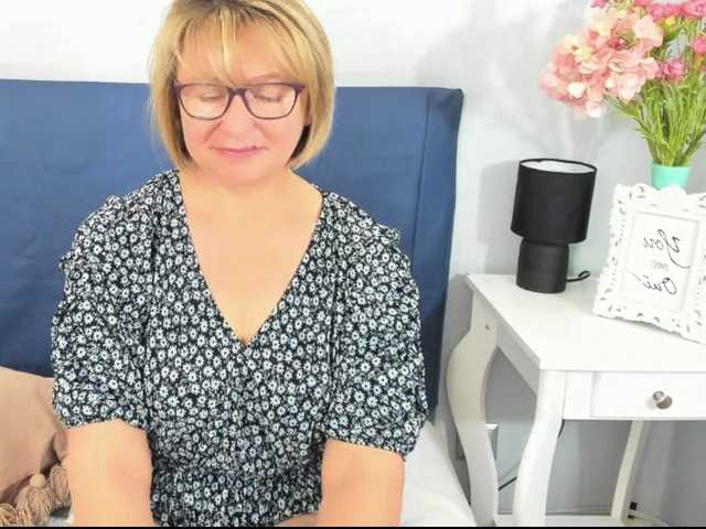 MarieneMature live cam on BongaCams