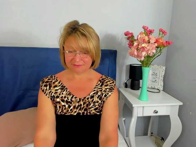 MarieneMature live cam on BongaCams