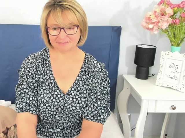 MarieneMature live cam on BongaCams