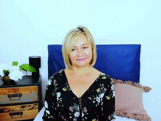 MarieneMature live cam on BongaCams