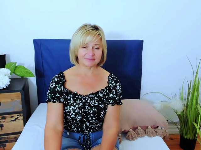 MarieneMature live cam on BongaCams