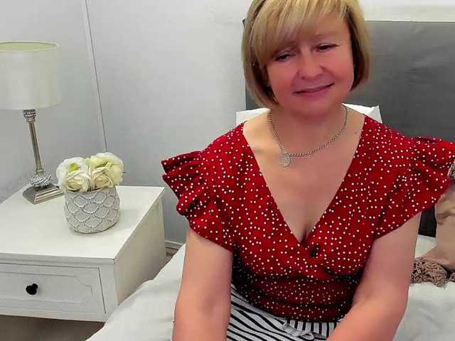 MarieneMature live cam on BongaCams