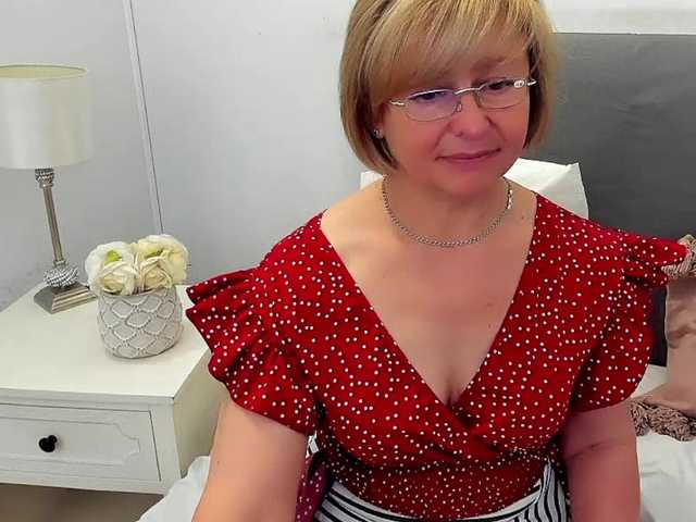 MarieneMature live cam on BongaCams