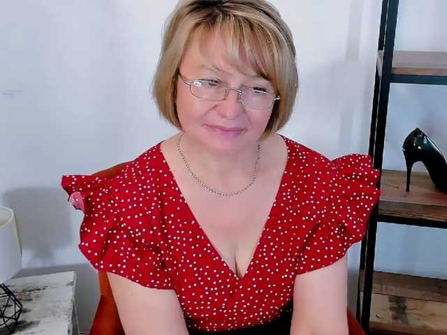 MarieneMature live cam on BongaCams