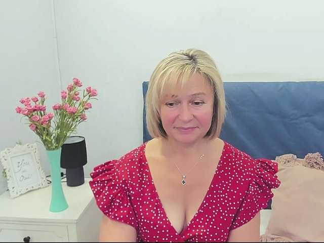 MarieneMature live cam on BongaCams