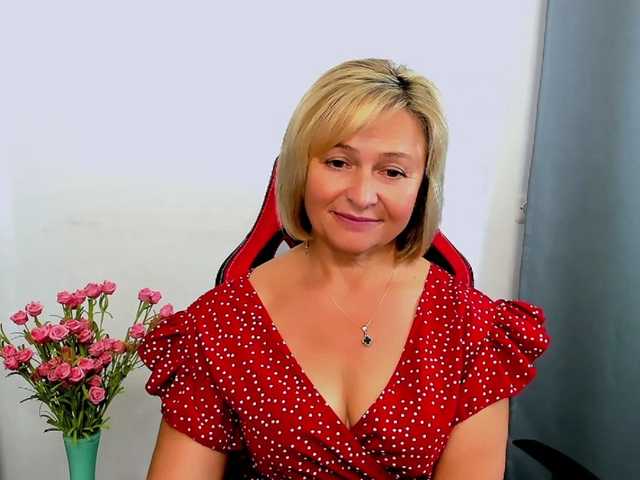 MarieneMature live cam on BongaCams