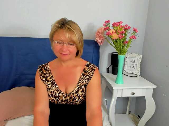 MarieneMature live cam on BongaCams