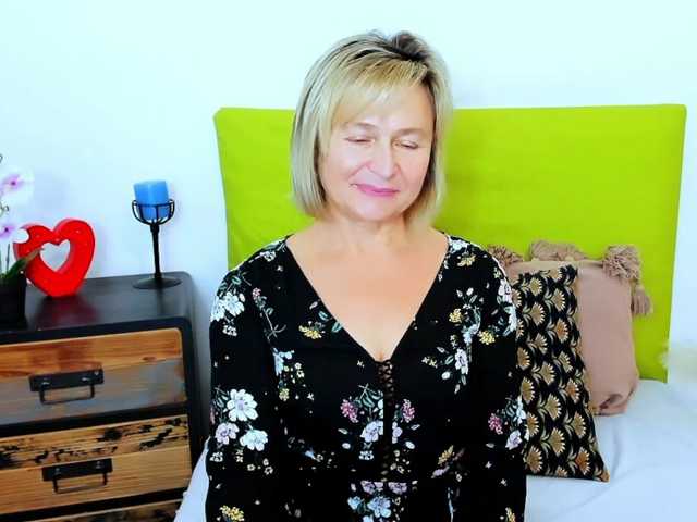 MarieneMature live cam on BongaCams