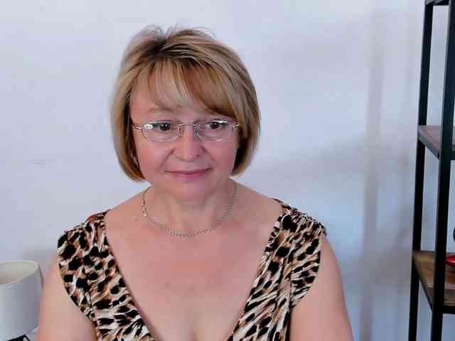 MarieneMature webcam