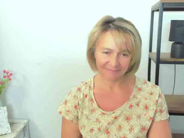 MarieneMature webcam