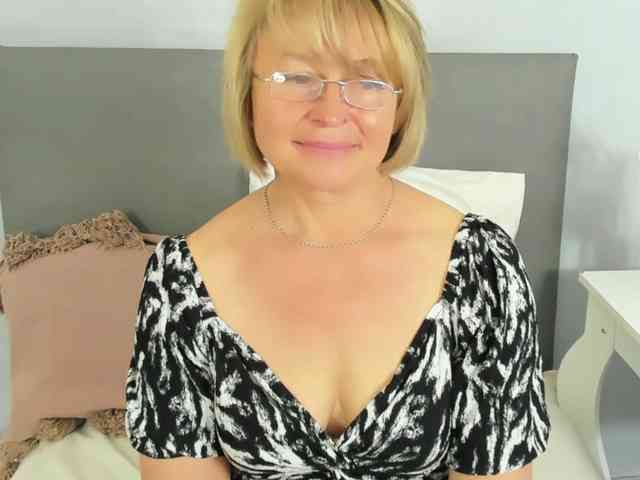 MarieneMature webcam