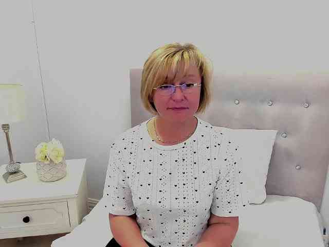 MarieneMature webcam
