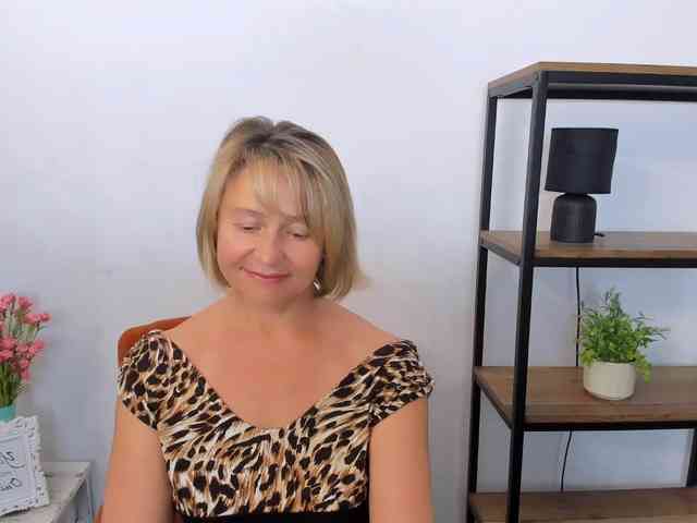 MarieneMature webcam