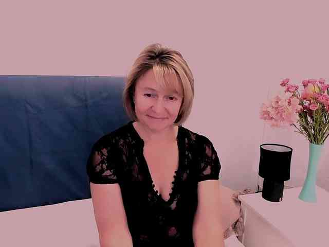 MarieneMature webcam
