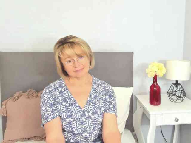 MarieneMature webcam