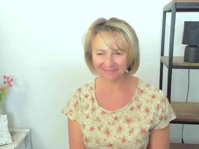 MarieneMature webcam