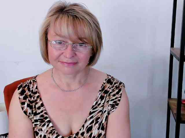 MarieneMature webcam