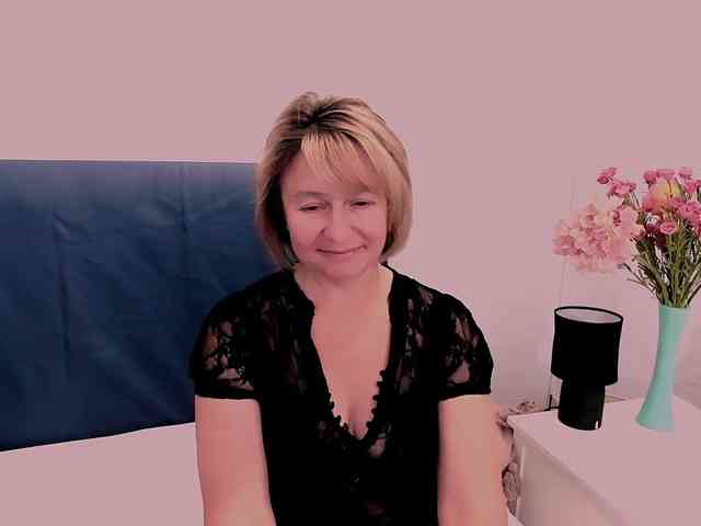MarieneMature webcam