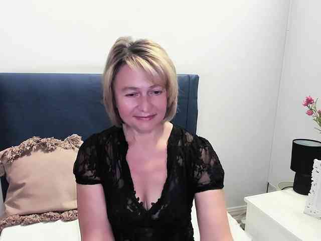 MarieneMature webcam