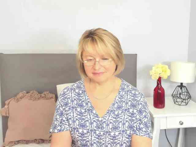 MarieneMature webcam
