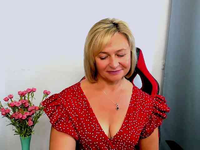 MarieneMature webcam