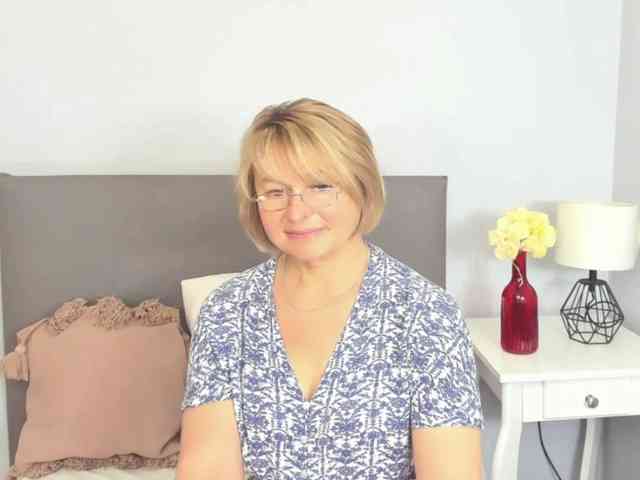 MarieneMature webcam