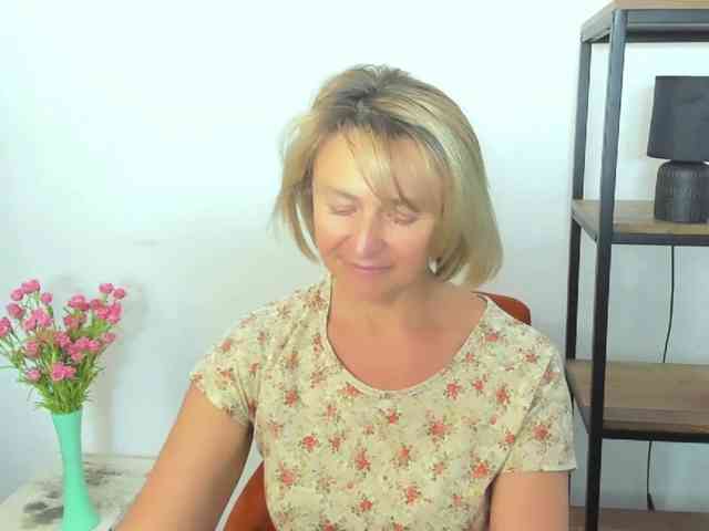 MarieneMature webcam