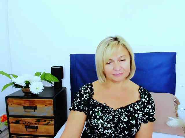 MarieneMature webcam