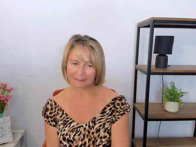 MarieneMature webcam