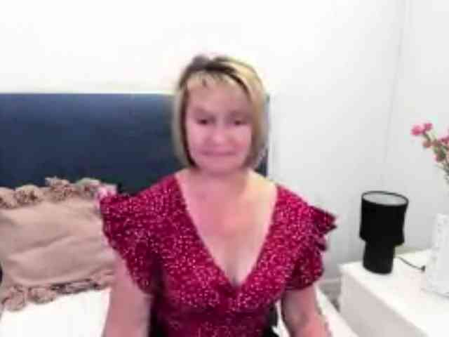 MarieneMature webcam