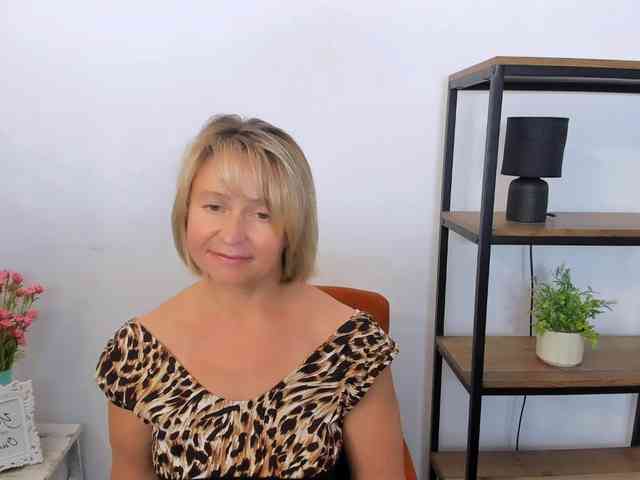 MarieneMature webcam