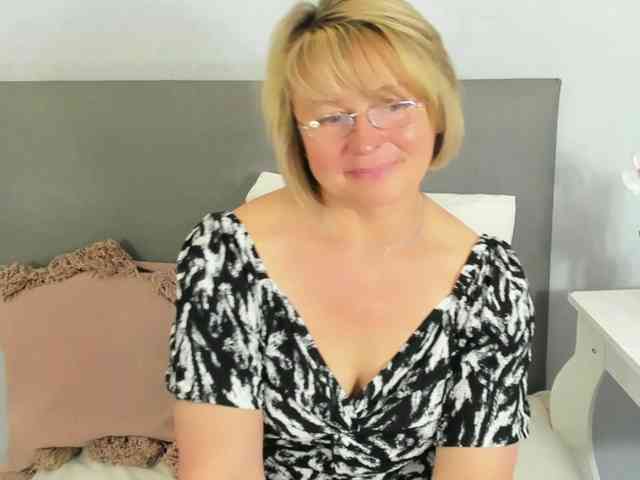 MarieneMature webcam