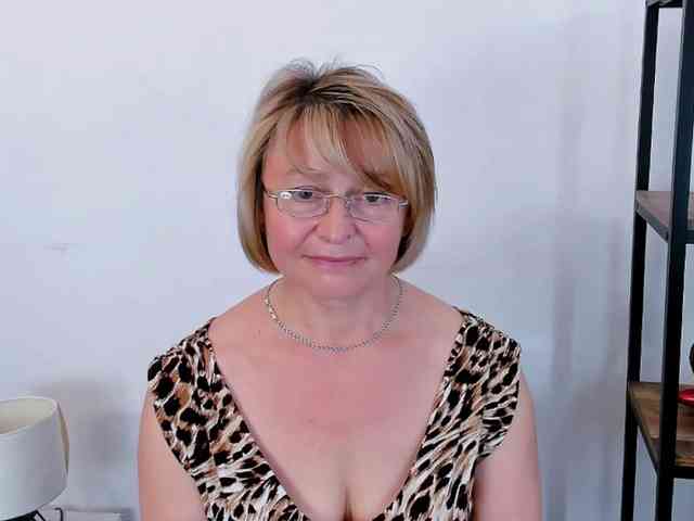 MarieneMature webcam