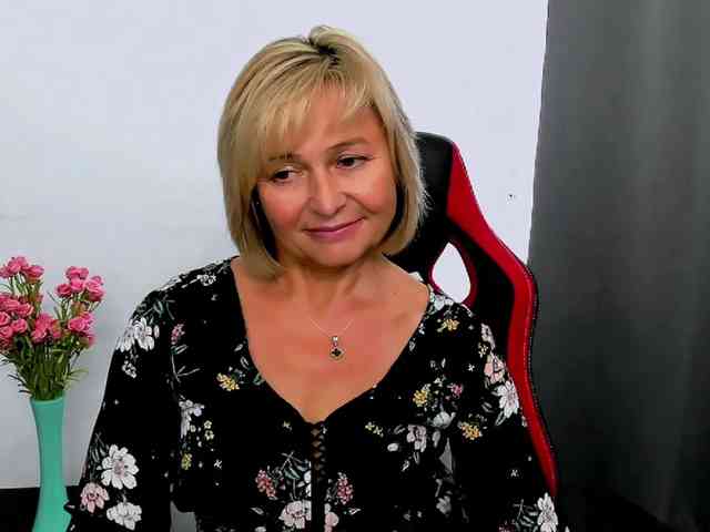 MarieneMature webcam