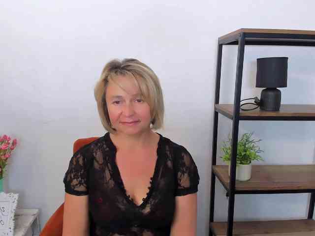 MarieneMature webcam