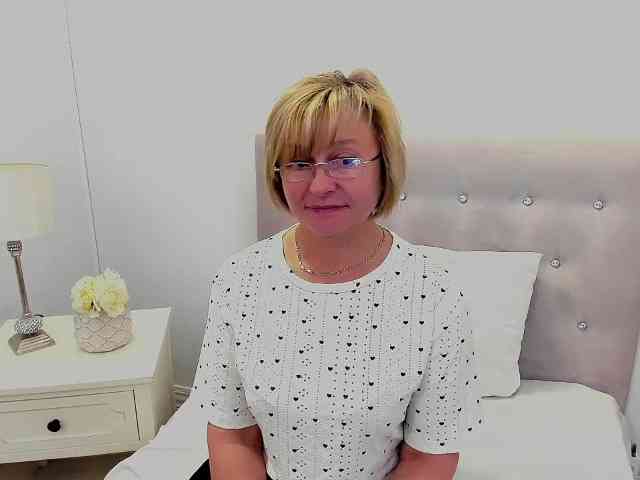 MarieneMature webcam