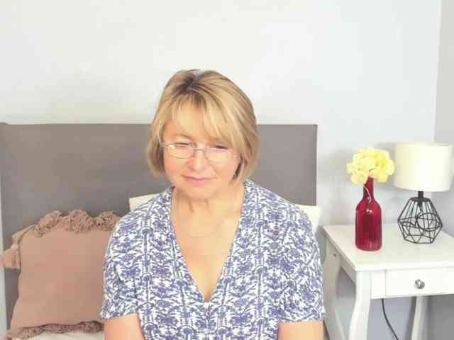 MarieneMature webcam