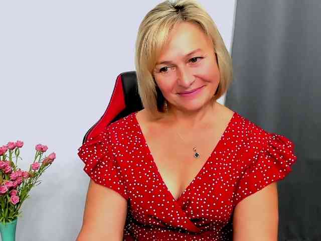 MarieneMature webcam