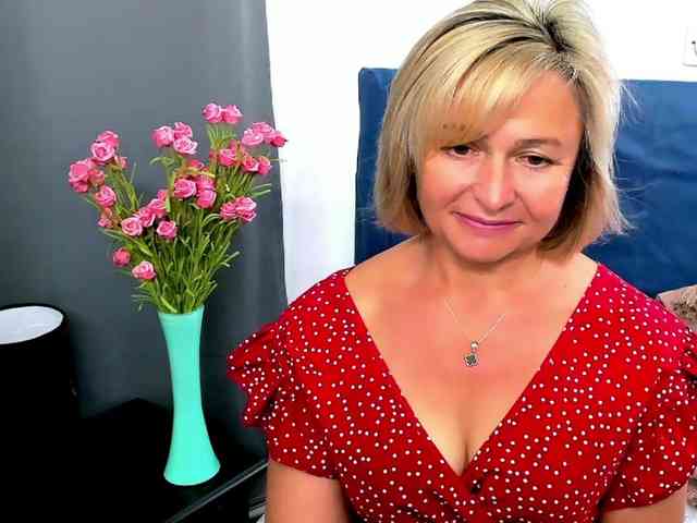 MarieneMature webcam